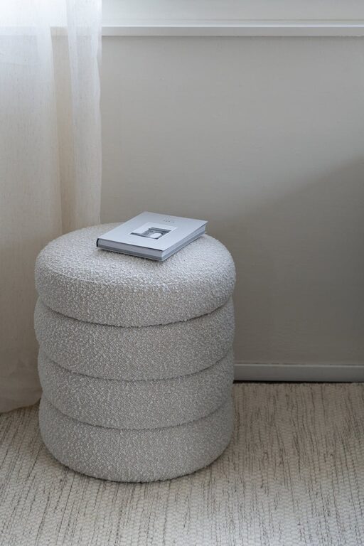 How to Create a Cozy Reading Nook in Any Space